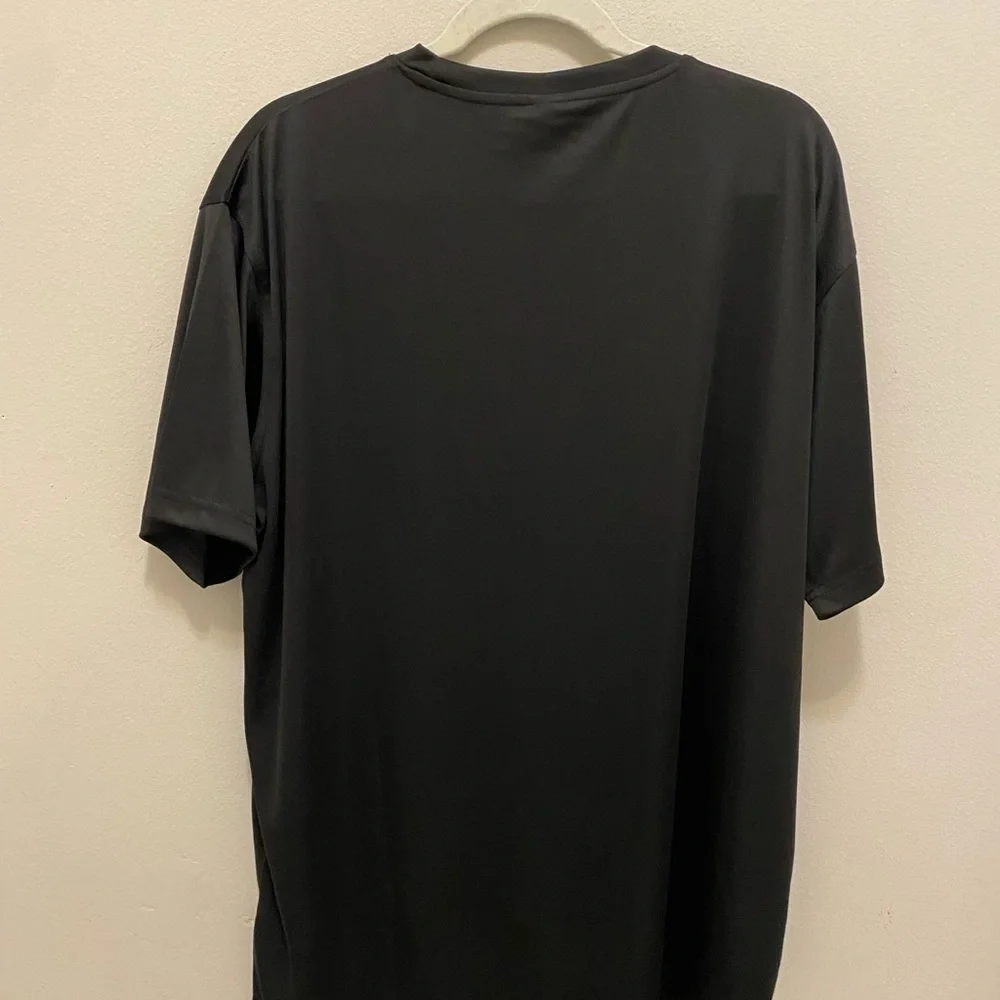 ULTRA CLUB men’s XL black tee shirt with a MAD CARDS Logo on the left chest Red. - Picture 5 of 11